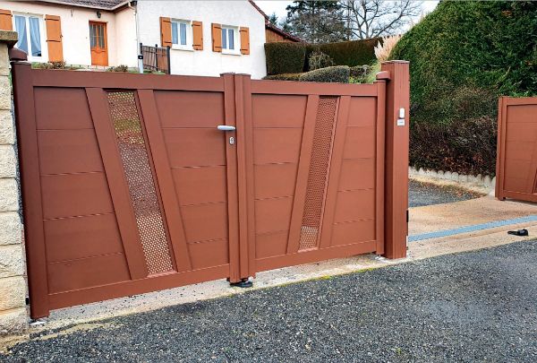 Portail aluminium contemporain