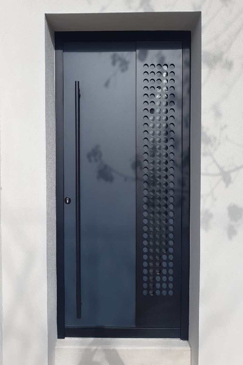 Porte contemporaine Luma installée à Saint-Maur